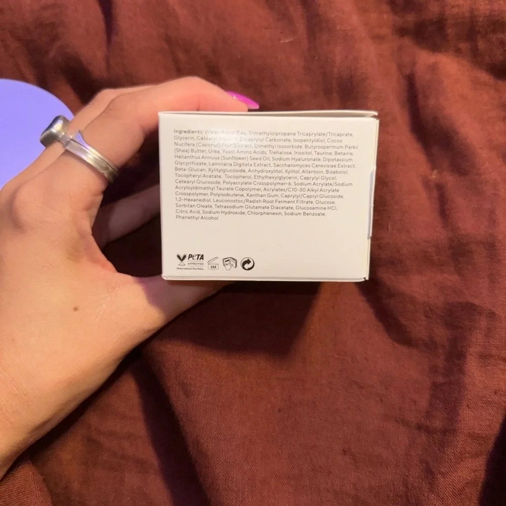 Murad Hydro-Dynamic Moisture Cream - Silver and Purple Packaging - Picture 2 of 4